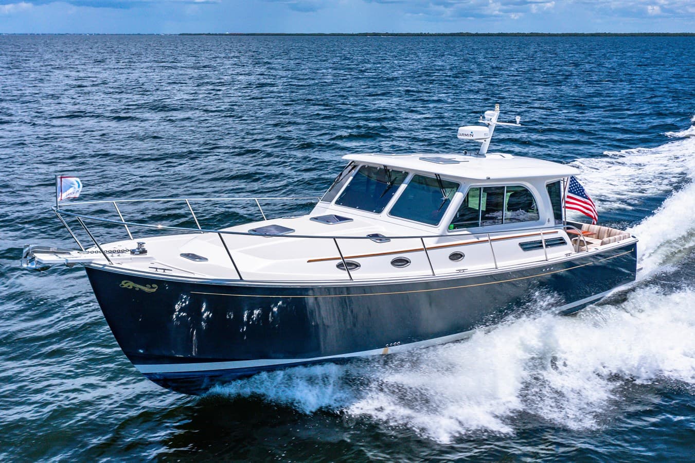 SKAMP II — 2015 · 41.08' · 2 Cabins · Pre-Owned