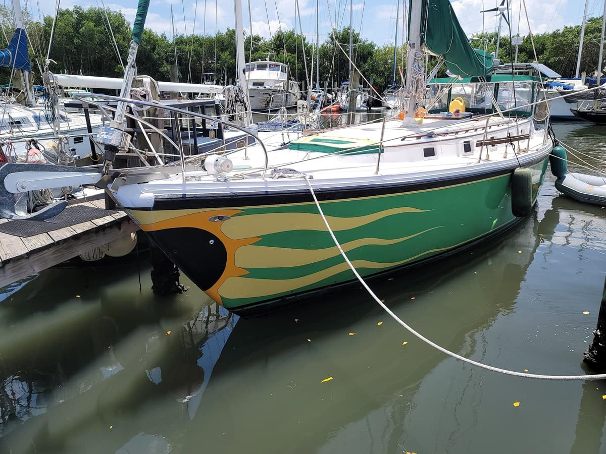 SUNSHINE TOO — 1975 · 44.98' · 2 Cabins · Pre-Owned