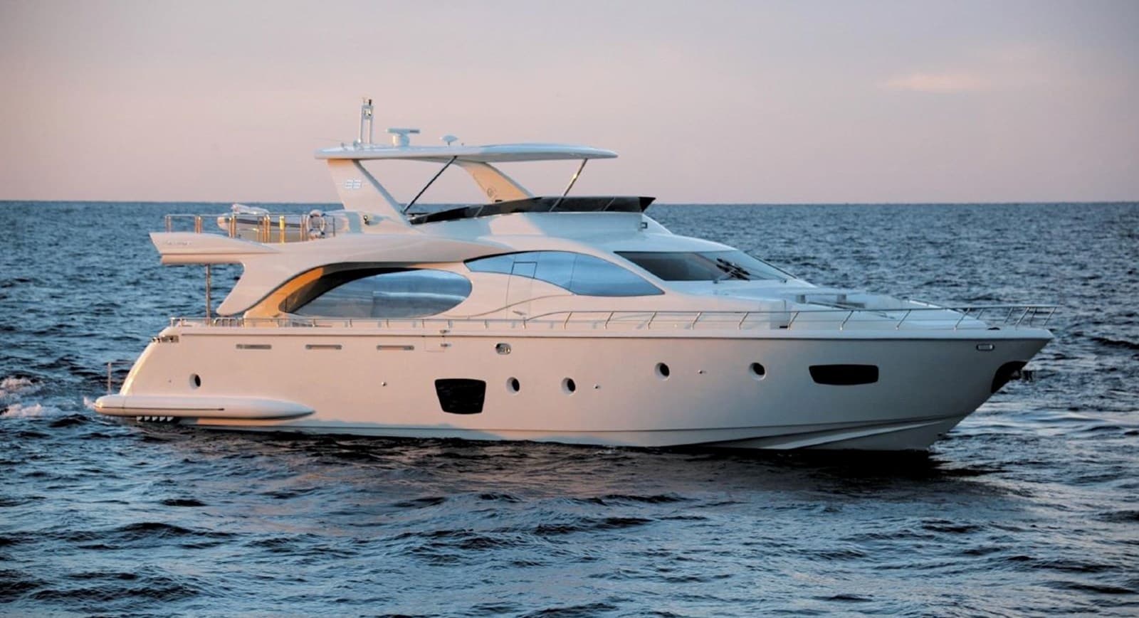 LA FENICE — 2007 · 87.93' · 5 Cabins · Pre-Owned