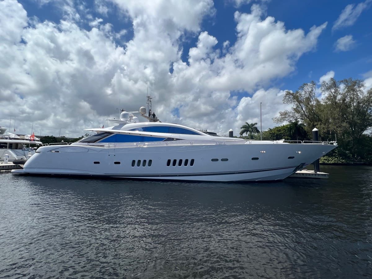 GBXSK04137L607 — 2007 · 107.97' · 4 Cabins · Pre-Owned