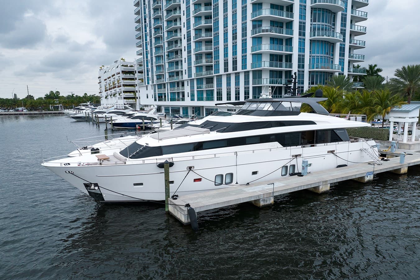 RYEN — 2017 · 105.97' · 5 Cabins · Pre-Owned