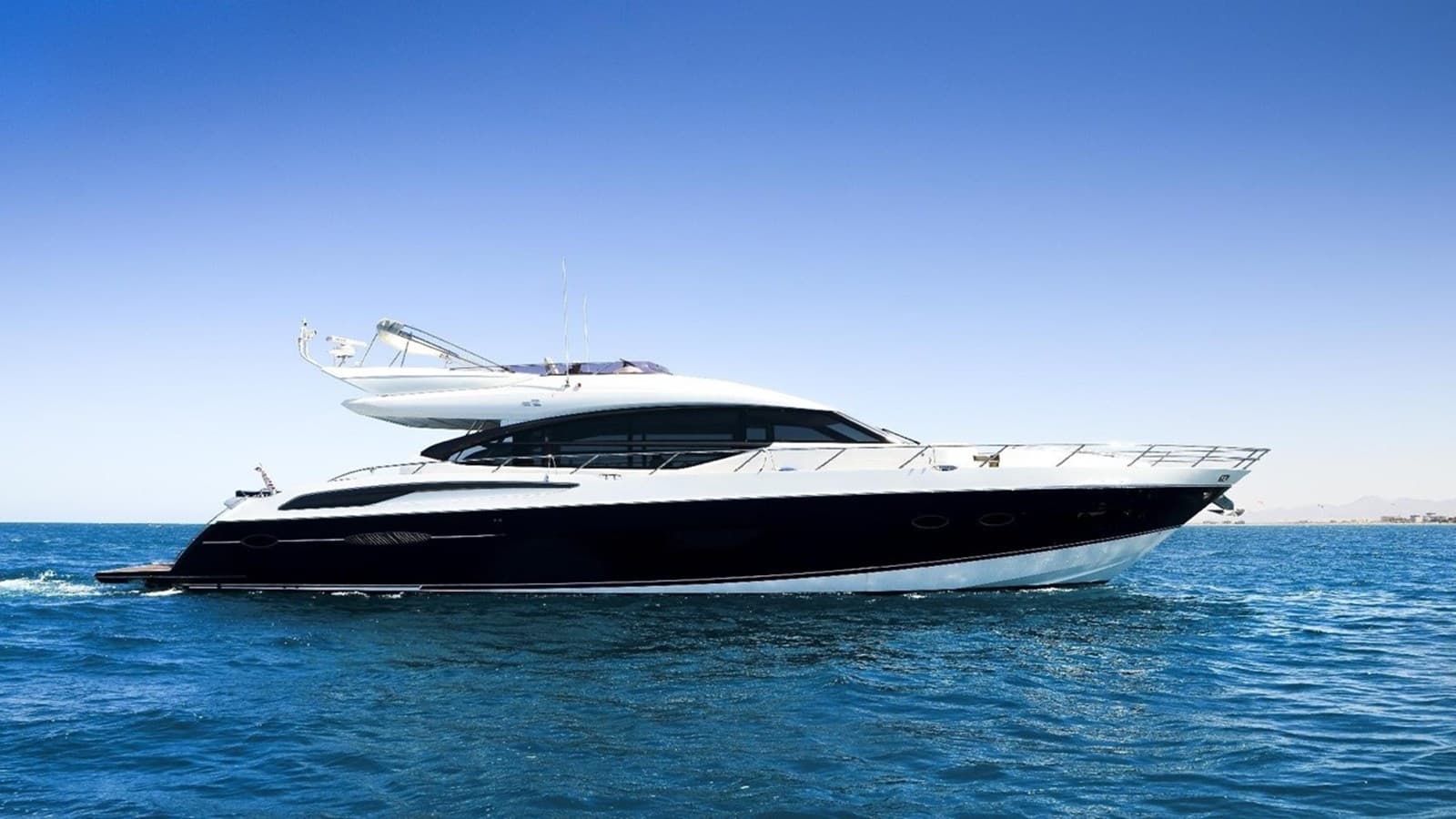 NAVY — 2015 · 72.87' · 3 Cabins · Pre-Owned