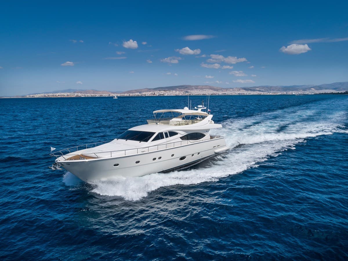 HARVESTER — 2004 · 75.95' · 4 Cabins · Pre-Owned