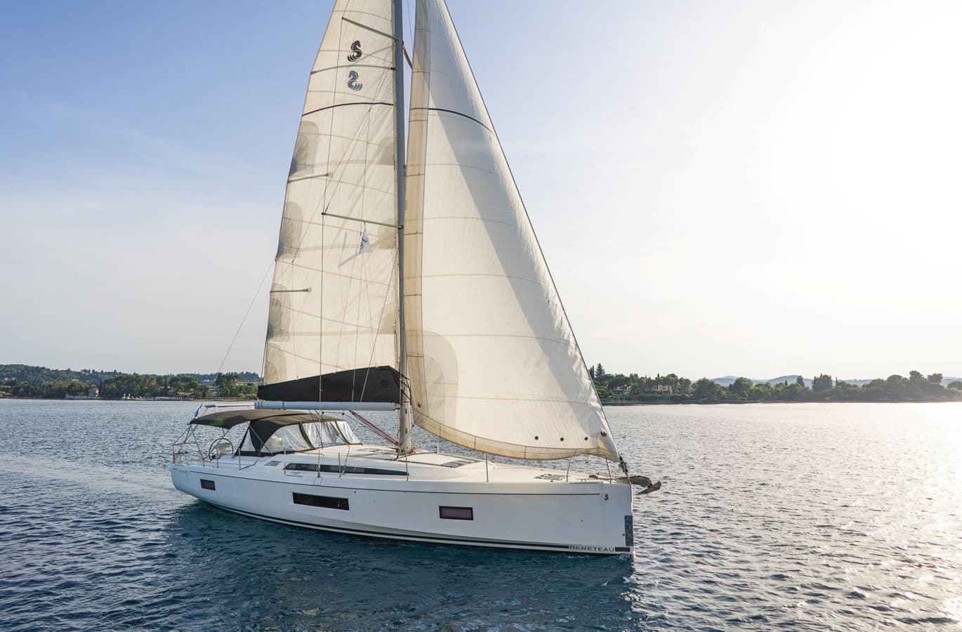 OCEANIS 51.1 — 2022 · 52.3' · 5 Cabins · Pre-Owned