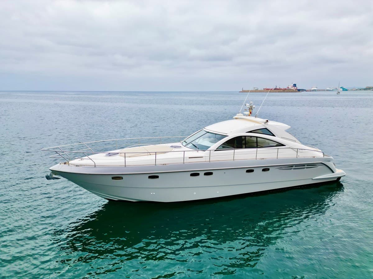 FAIRLINE TARGA 52 — 2006 · 51.51' · 3 Cabins · Pre-Owned