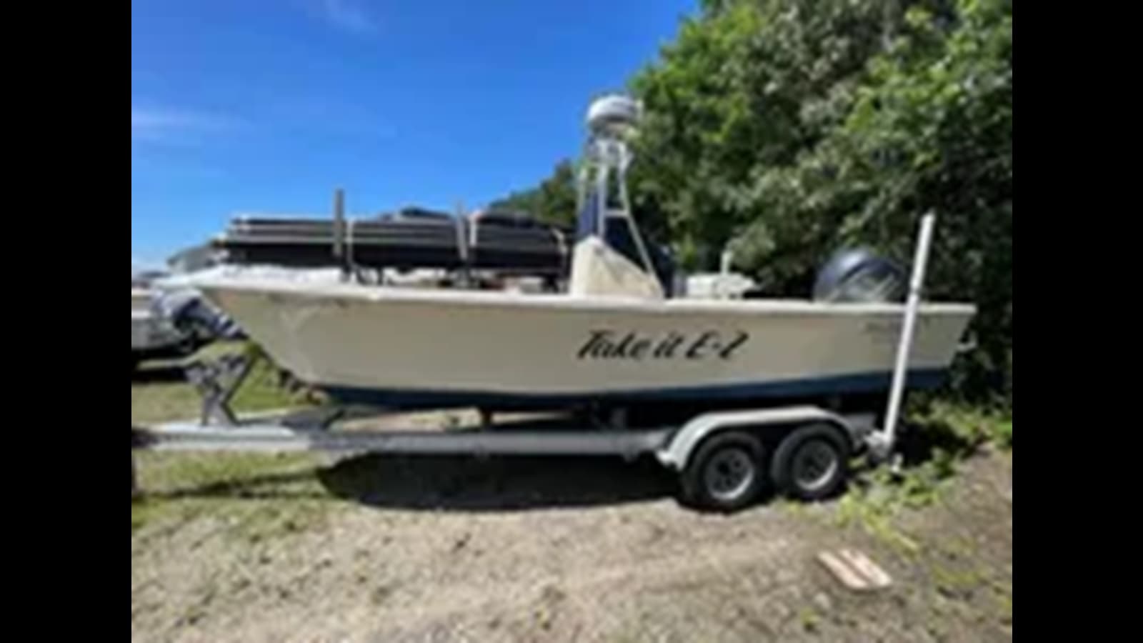 2017 JONES BROTHERS 23 — 2017 · 23' · Pre-Owned