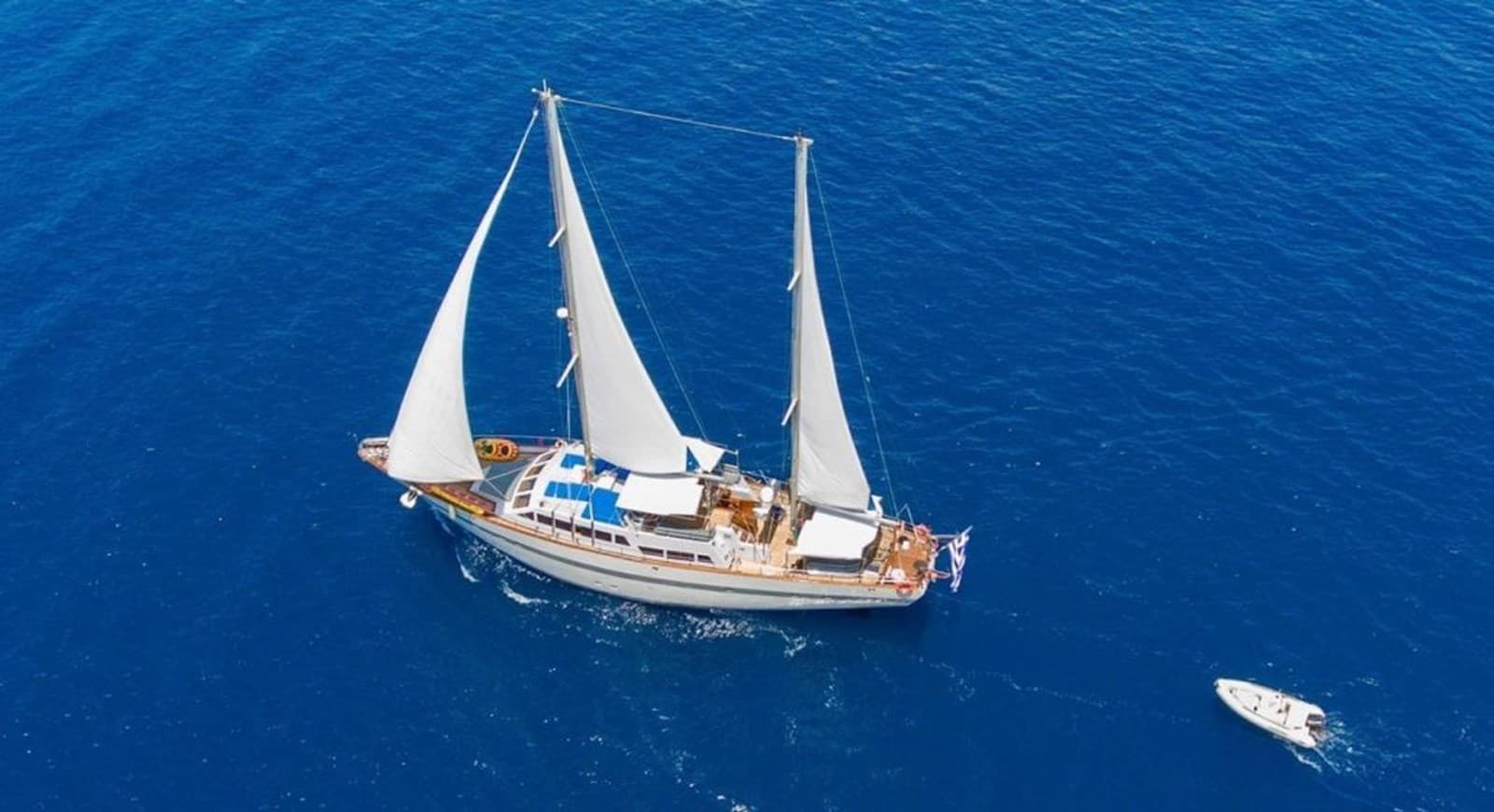 IRIS — 1992 · 84.78' · 6 Cabins · Pre-Owned