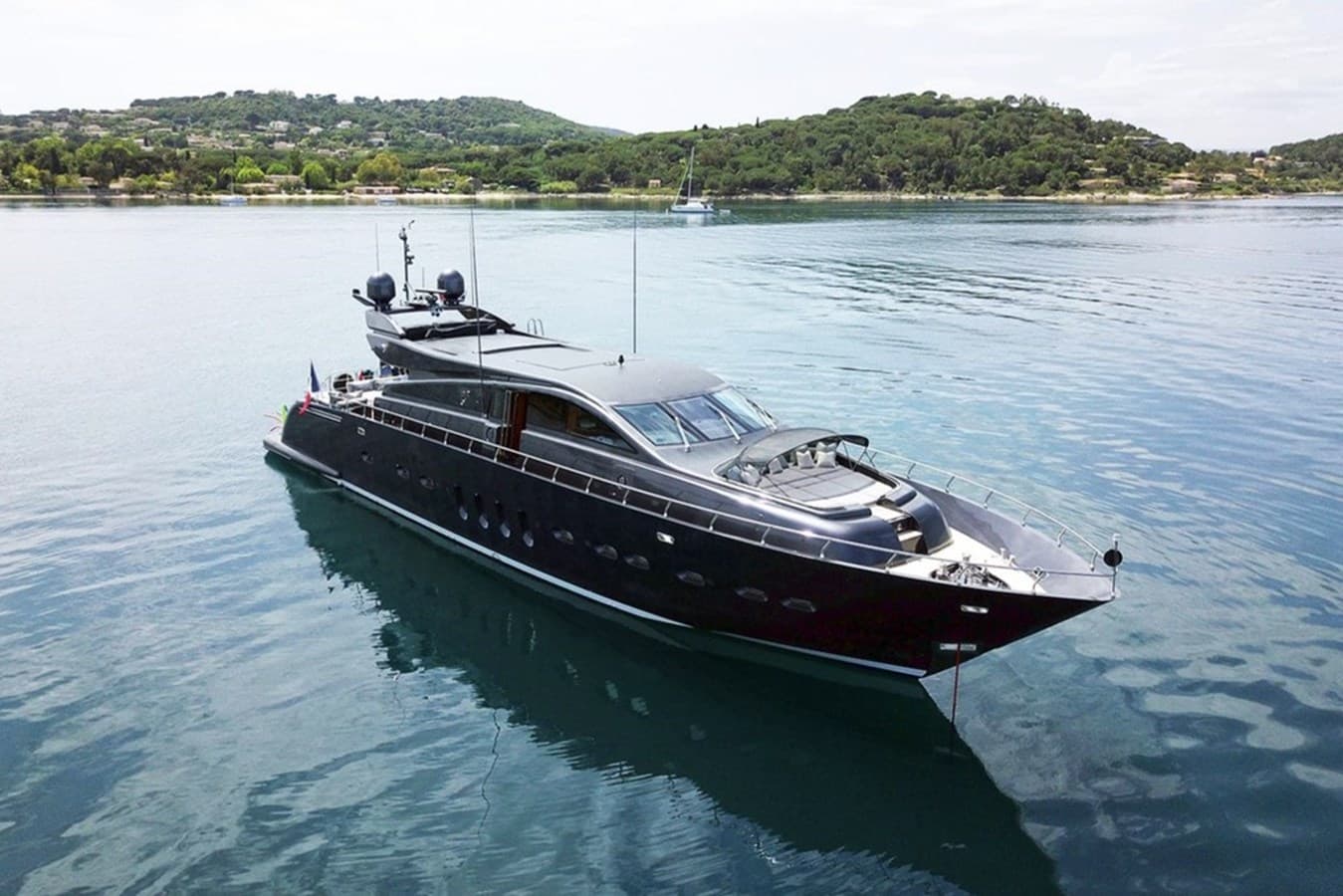 LEOPARD 31 OPEN — 2008 · 101.71' · 4 Cabins · Pre-Owned