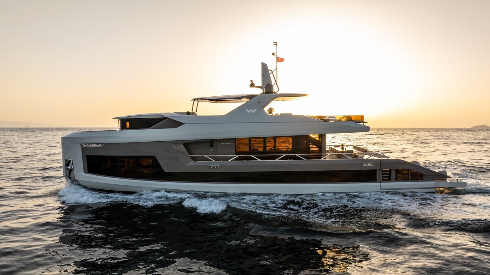 MAZU 92 — 2025 · 91.99' · 4 Cabins · Pre-Owned