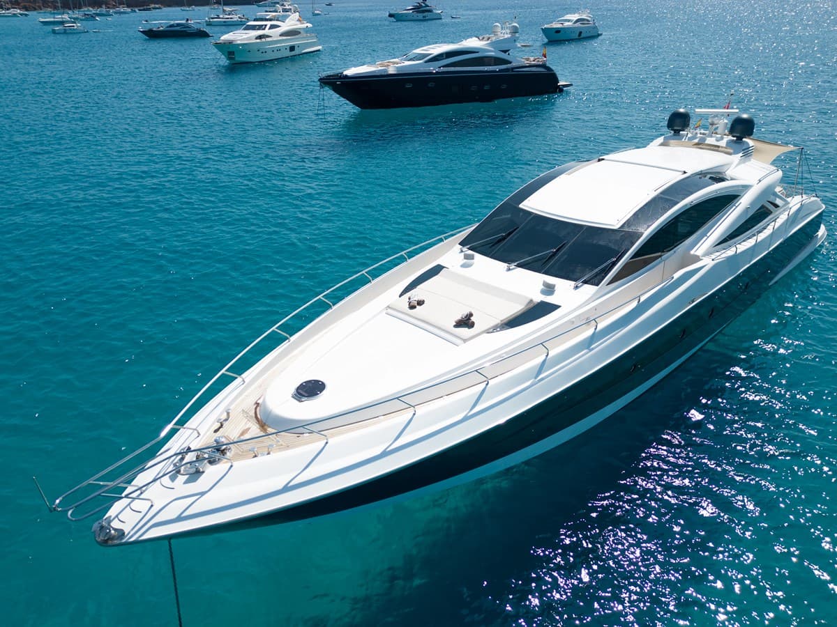CANADOS 90 — 2009 · 90.22' · 4 Cabins · Pre-Owned