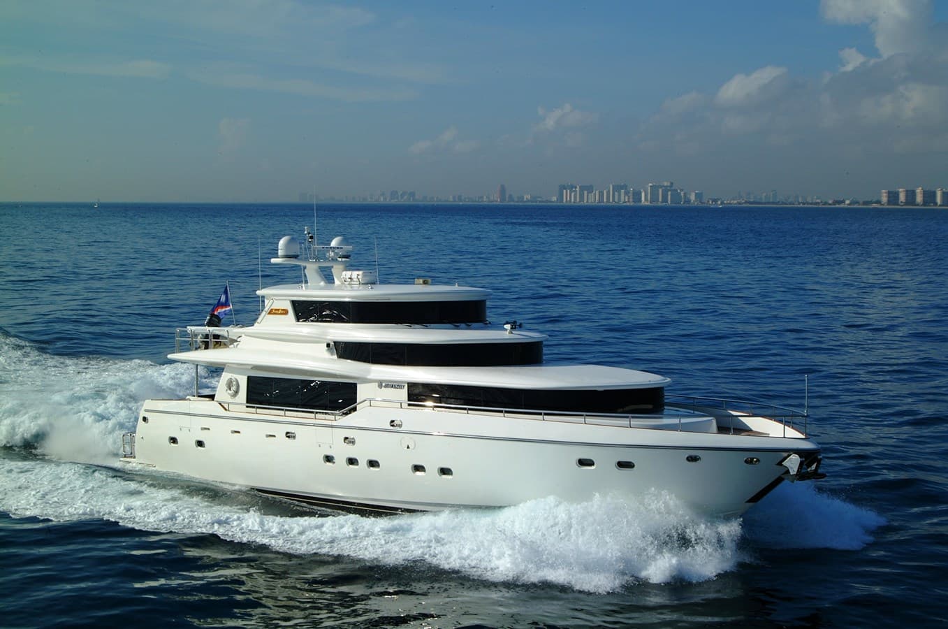 JOHNSON 93 SKYLOUNGE — 2027 · 92.98' · 4 Cabins · Pre-Owned