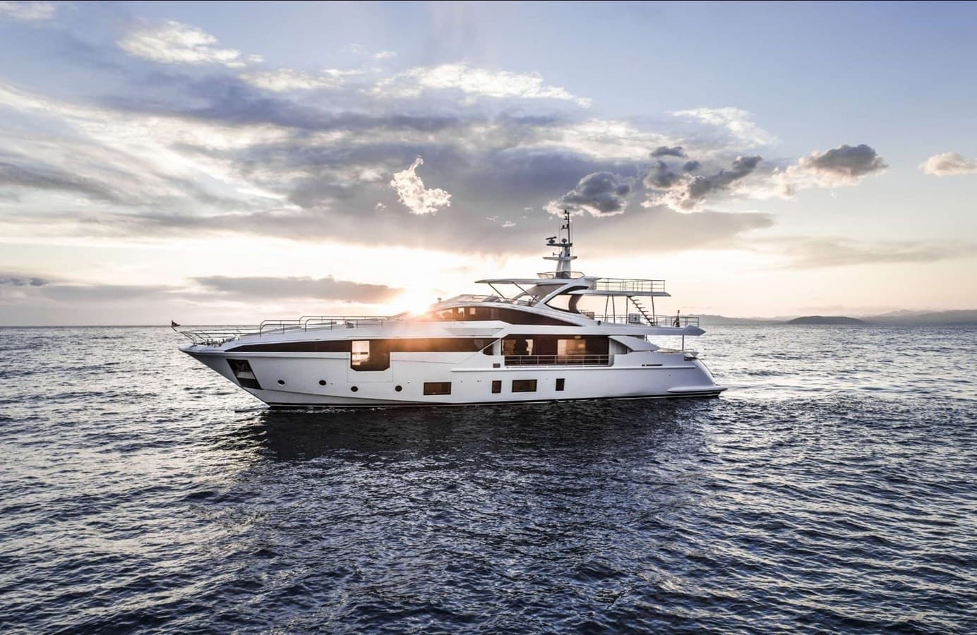 MISS M — 2020 · 114.83' · 5 Cabins · Pre-Owned