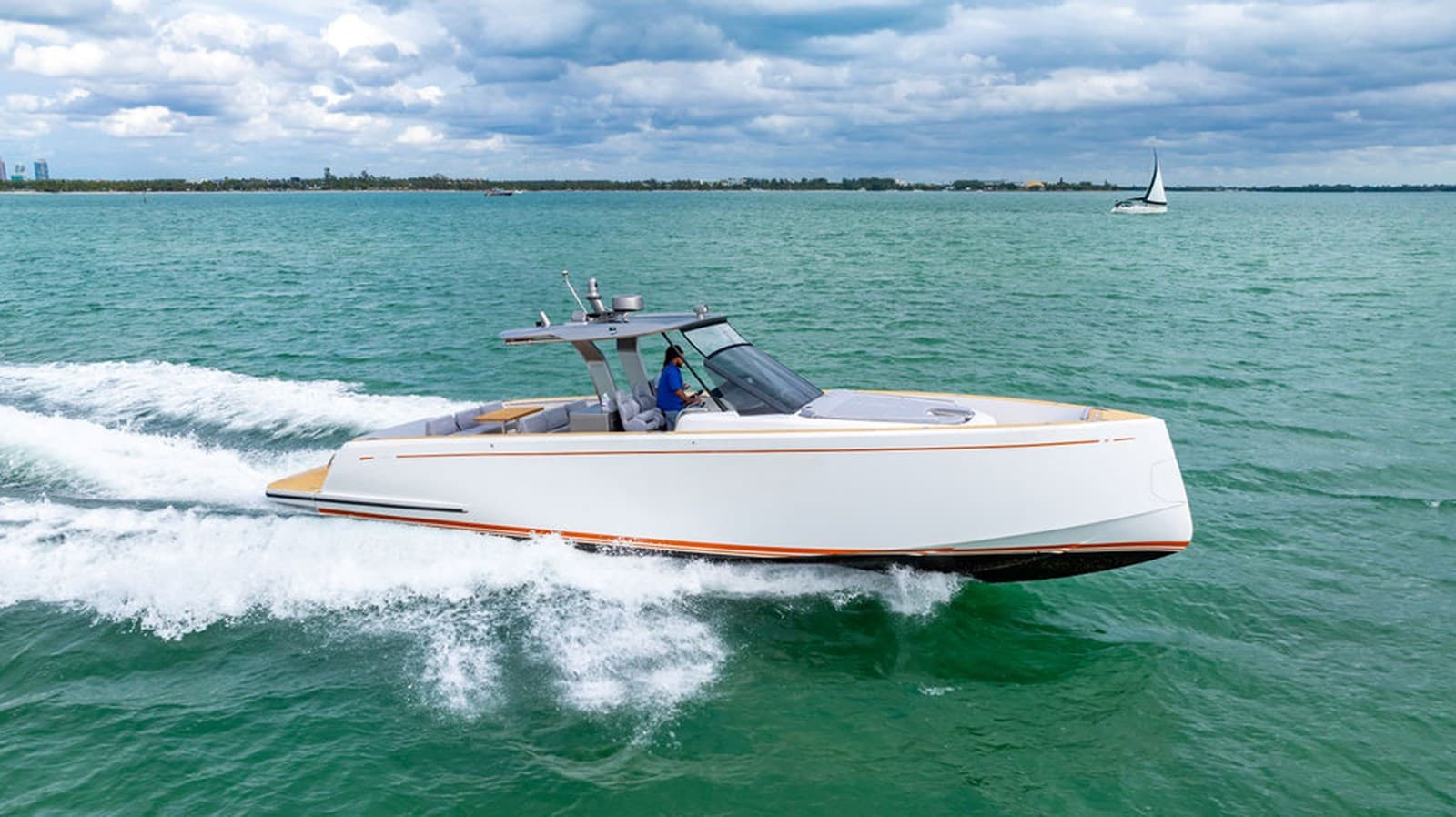 COLD BREW — 2022 · 42.98' · 2 Cabins · Pre-Owned