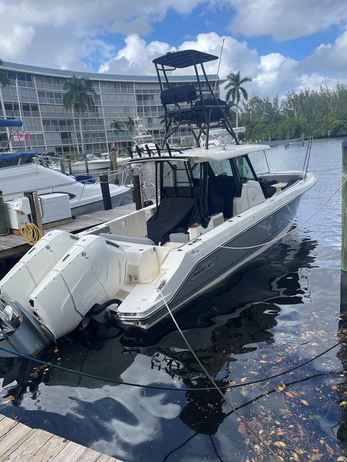 2023 BOSTON WHALER 360 OUTRAGE — 2022 · 36.38' · Pre-Owned