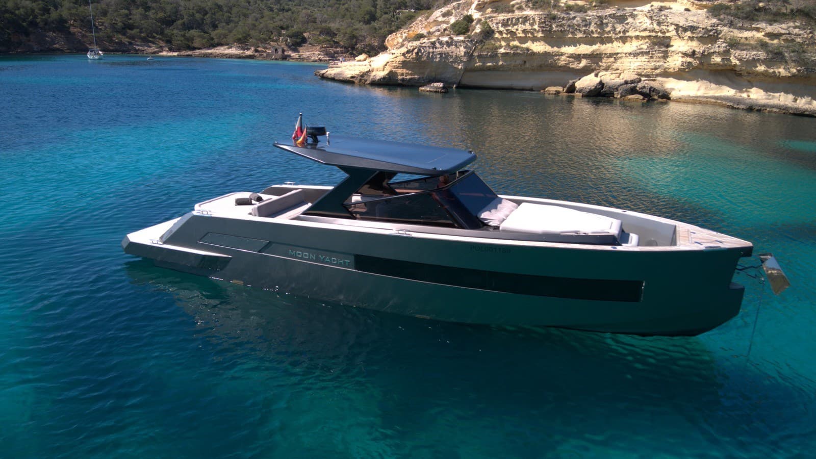 NEW 2025 MOON 45 SPORTS LINE — 2025 · 44.29' · 2 Cabins · Pre-Owned