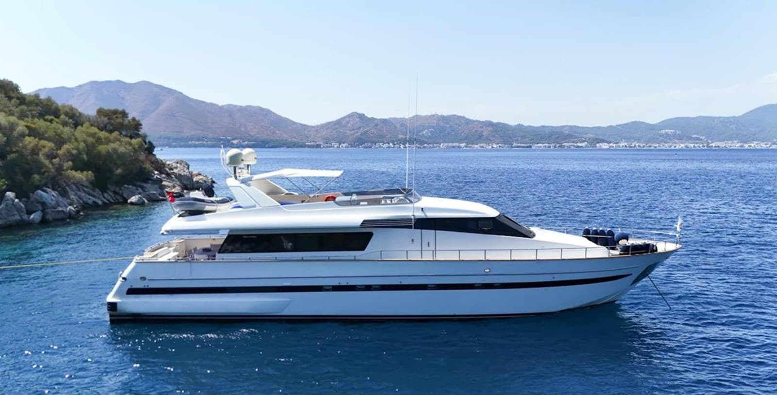 TWINS PC — 1996 · 81.86' · 4 Cabins · Pre-Owned