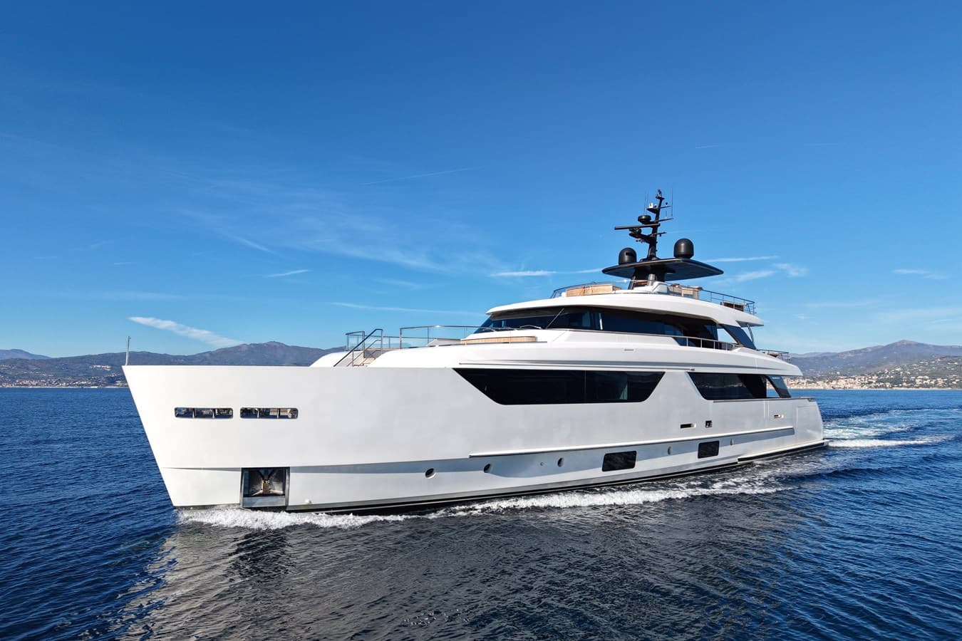 PENTA — 2021 · 117.29' · 5 Cabins · Pre-Owned