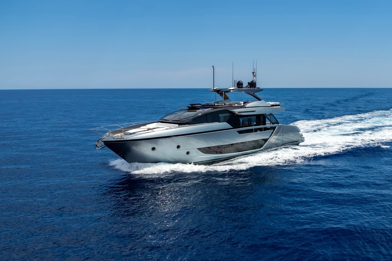COCO Y — 2025 · 81.73' · 4 Cabins · Pre-Owned