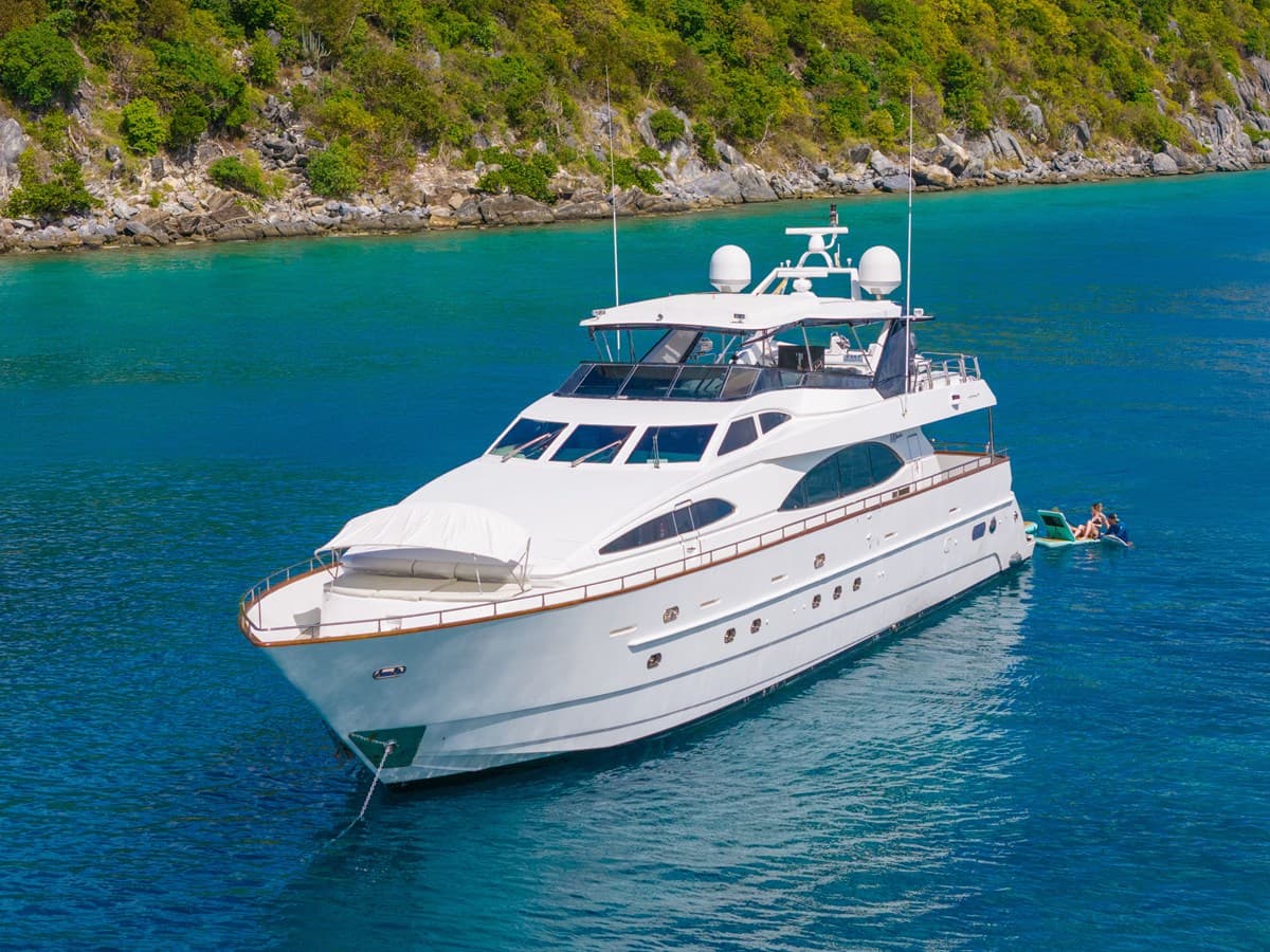 CALAIS — 1996 · 100.07' · 4 Cabins · Pre-Owned