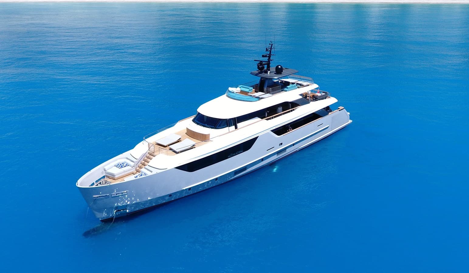 MOUCHKA — 2021 · 117.29' · 5 Cabins · Pre-Owned