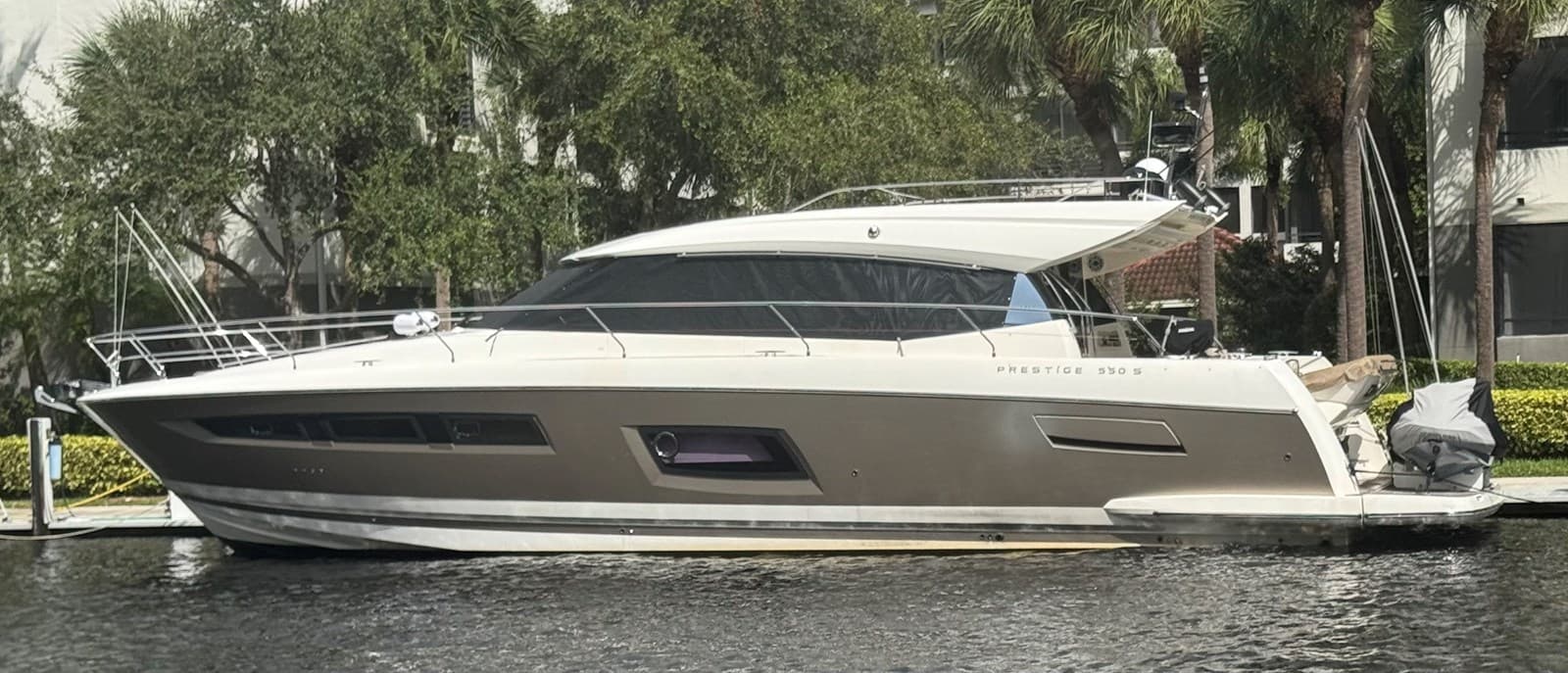 IRIRU003E313 — 2013 · 58.83' · 3 Cabins · Pre-Owned