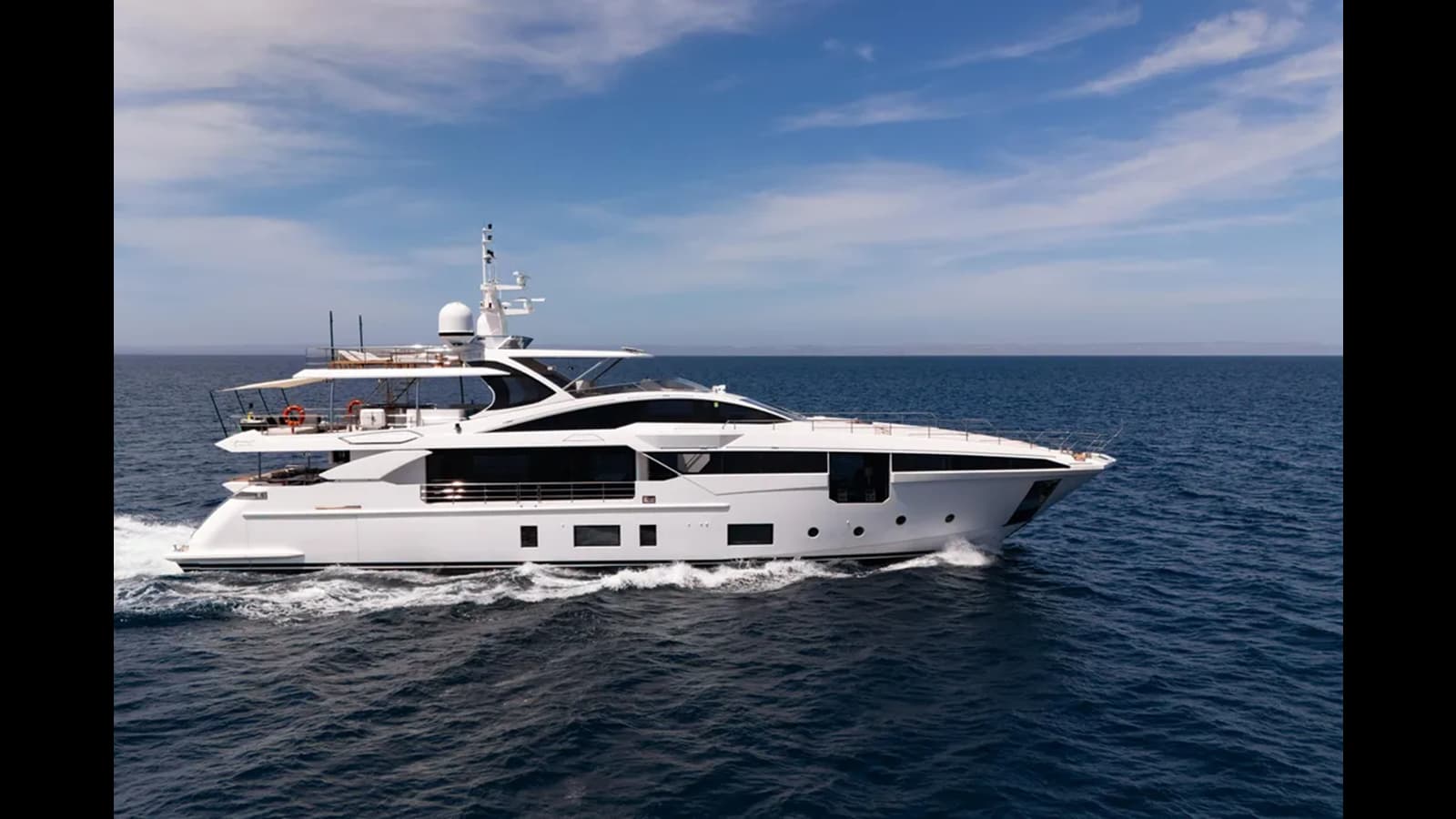 2019 AZIMUT GRANDE 35 METRI — 2019 · 113.98' · 5 Cabins · Pre-Owned