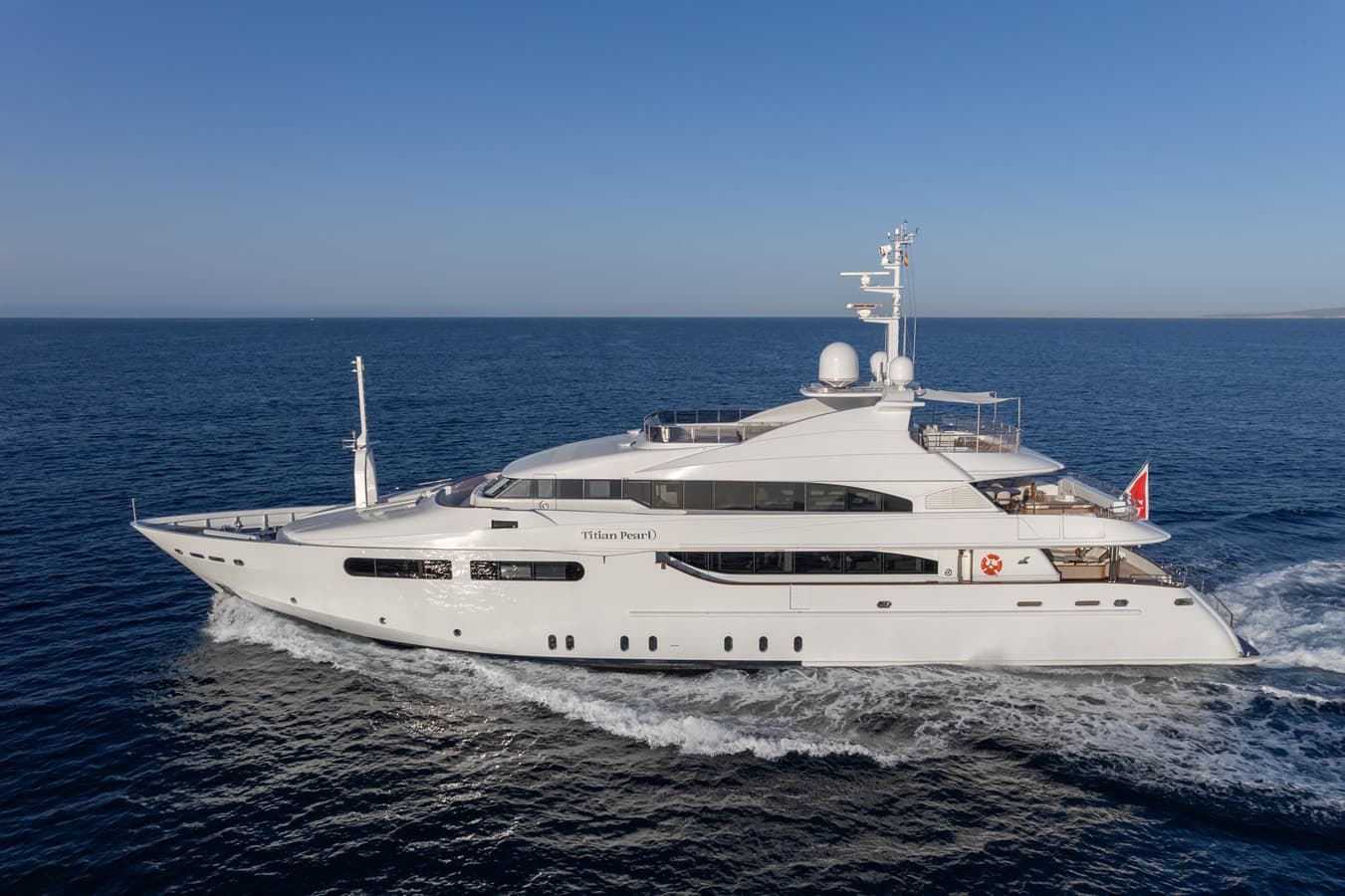 TITIAN PEARL — 2001 · 140.75' · 5 Cabins · Pre-Owned