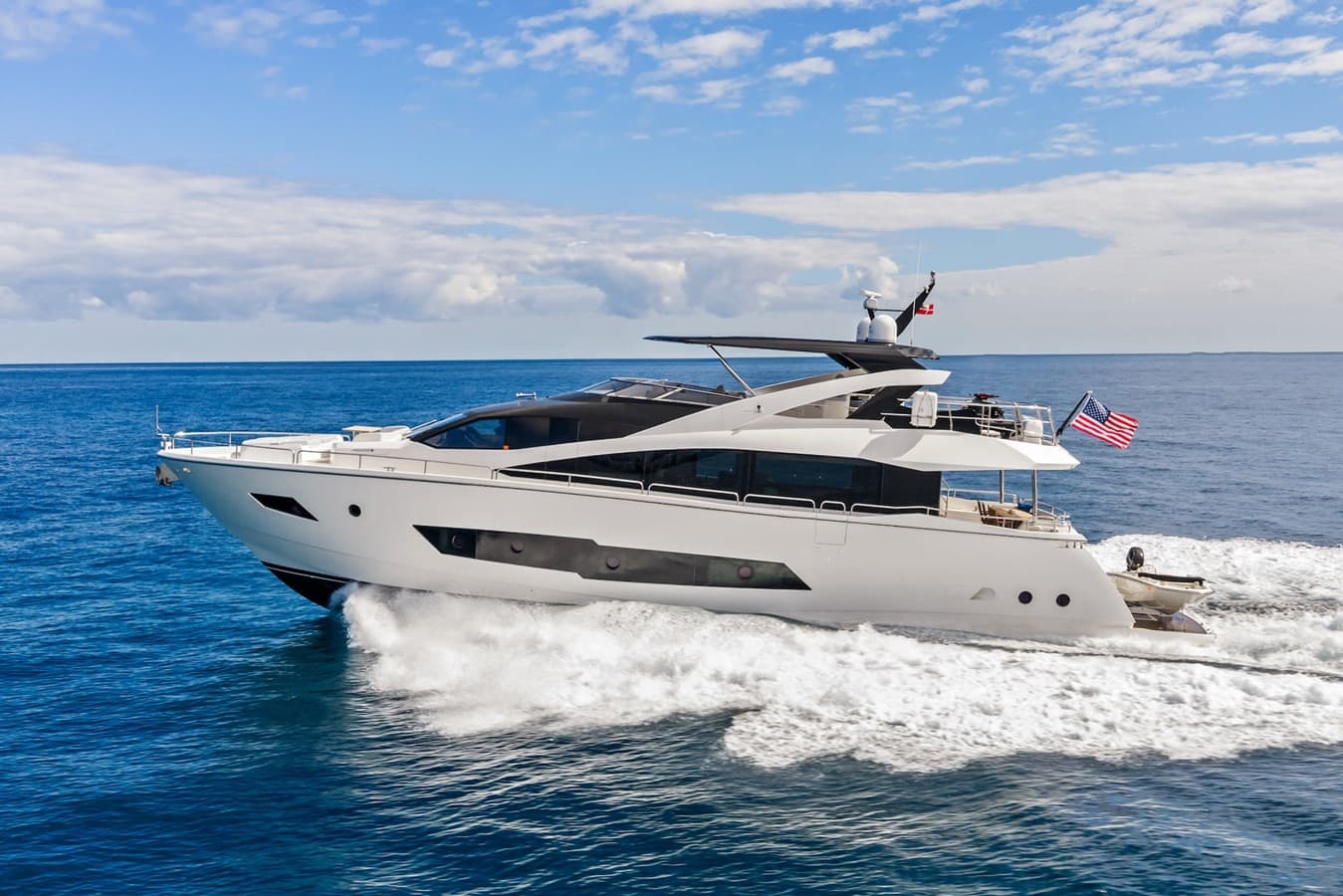 AQUA VISTA — 2018 · 85.99' · 4 Cabins · Pre-Owned