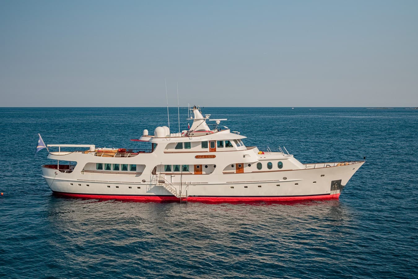 SEA LION — 1998 · 124.67' · 5 Cabins · Pre-Owned