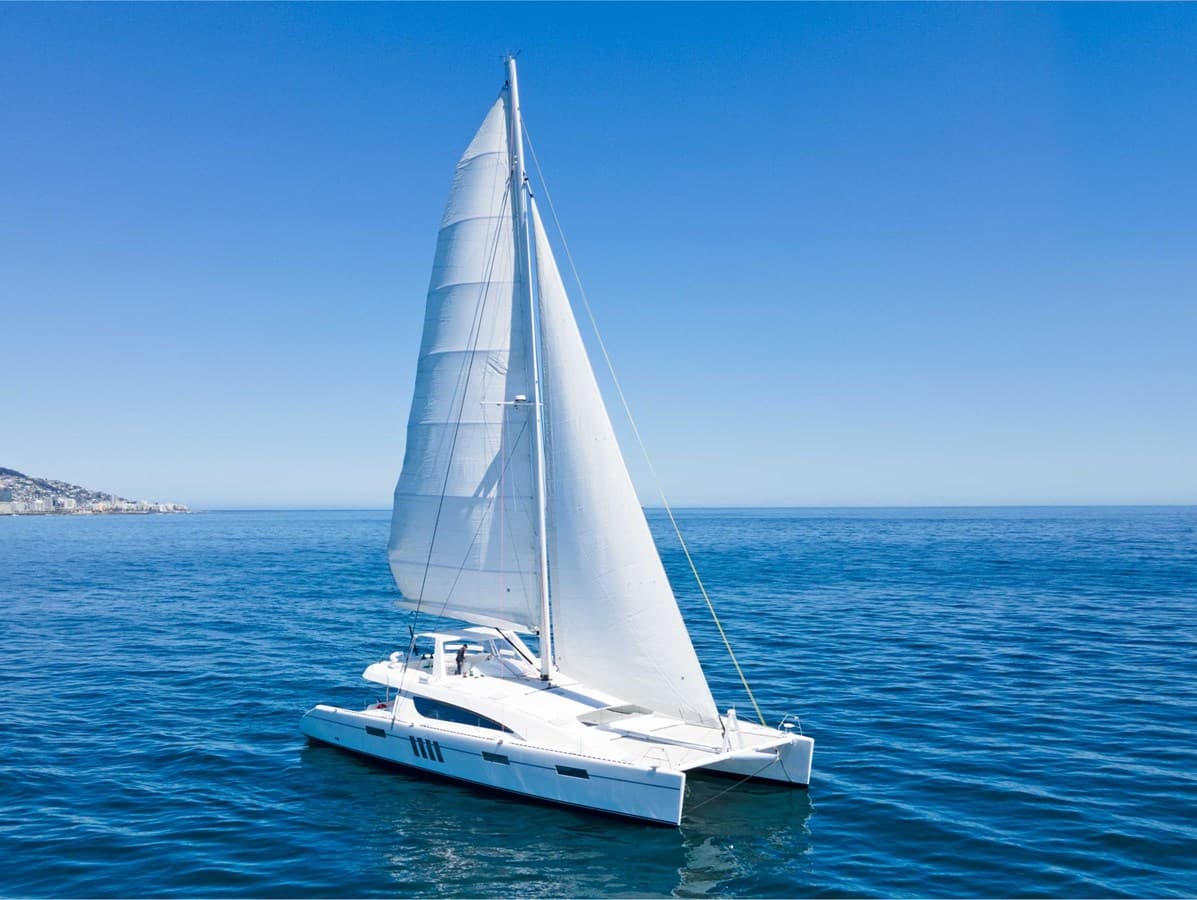 SILHOUETTE 800 — 2023 · 78.74' · 5 Cabins · Pre-Owned