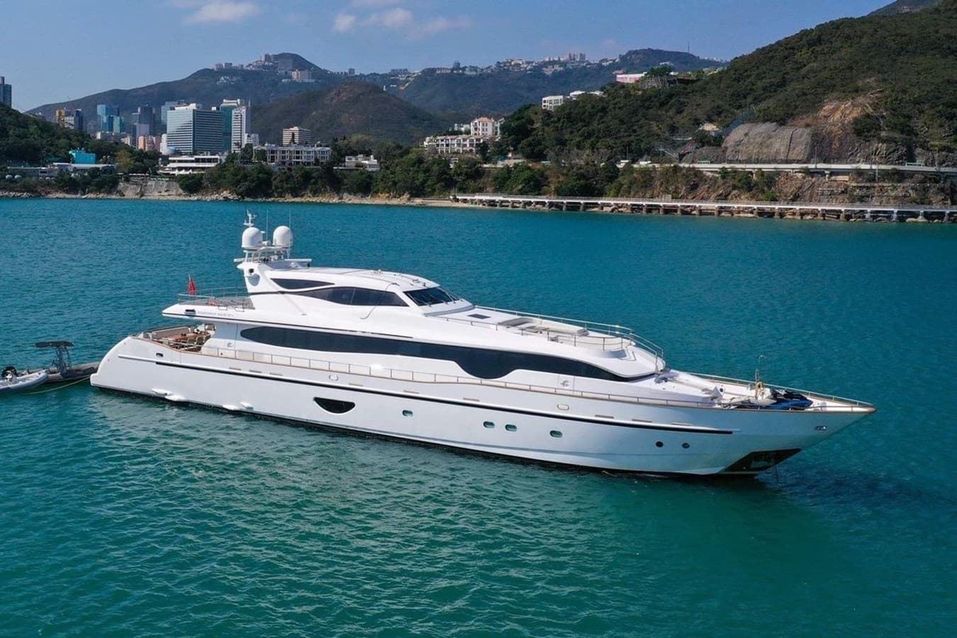 SUNSHINE — 2010 · 126.02' · 4 Cabins · Pre-Owned