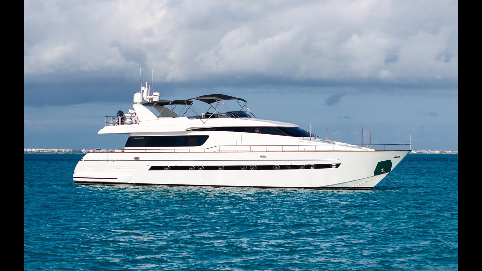 LOSAND — 2005 · 81.99' · 4 Cabins · Pre-Owned