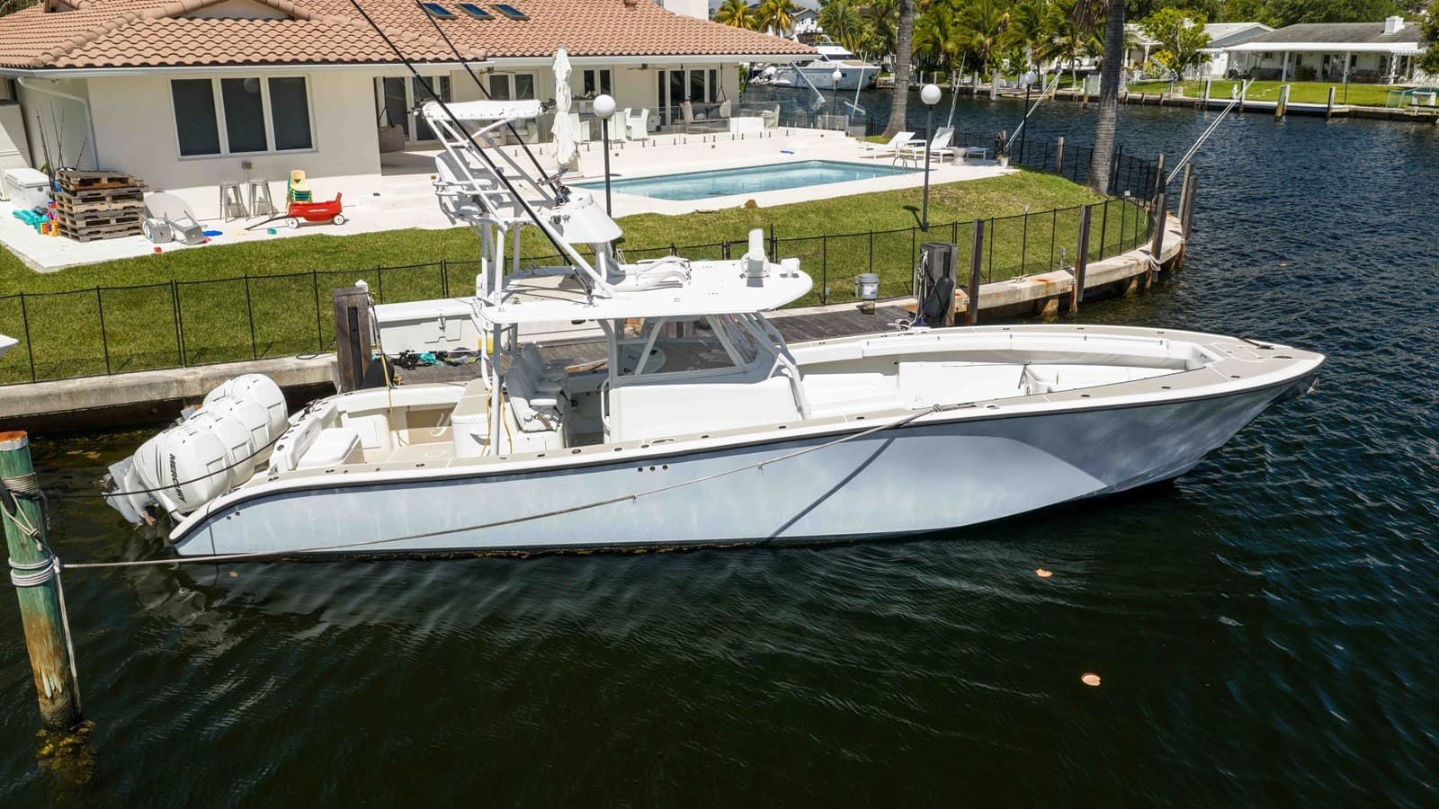 N/A — 2011 · 41.99' · 1 Cabin · Pre-Owned