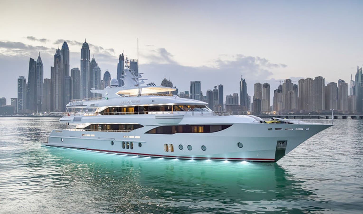 ATLANTIS — 2017 · 156.17' · 8 Cabins · Pre-Owned