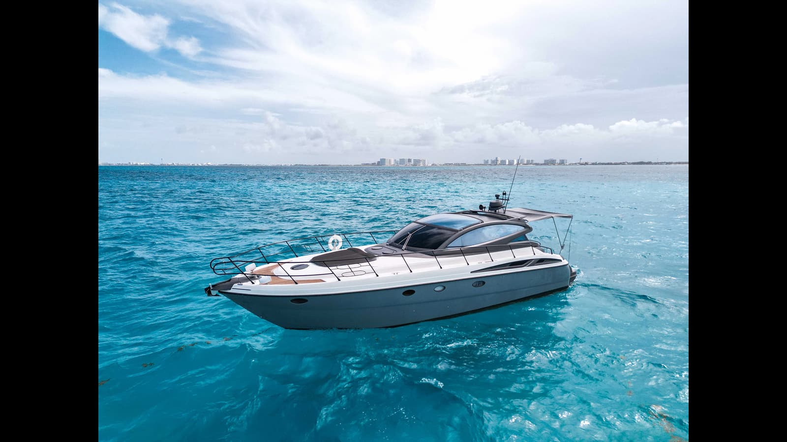 AZURE — 2007 · 49.97' · 3 Cabins · Pre-Owned