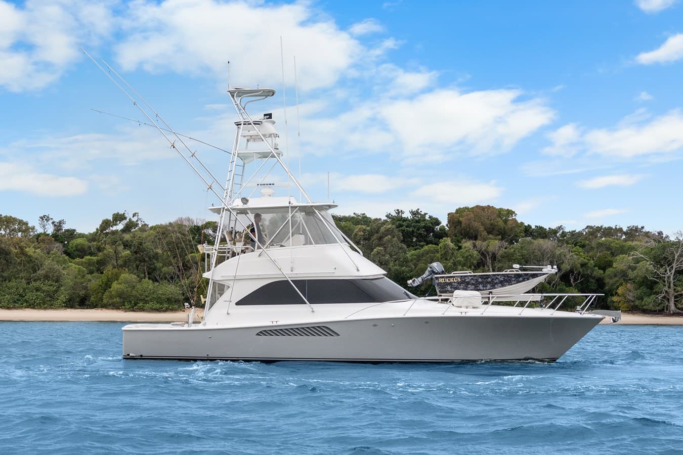 RUCKUS — 2005 · 48' · 3 Cabins · Pre-Owned