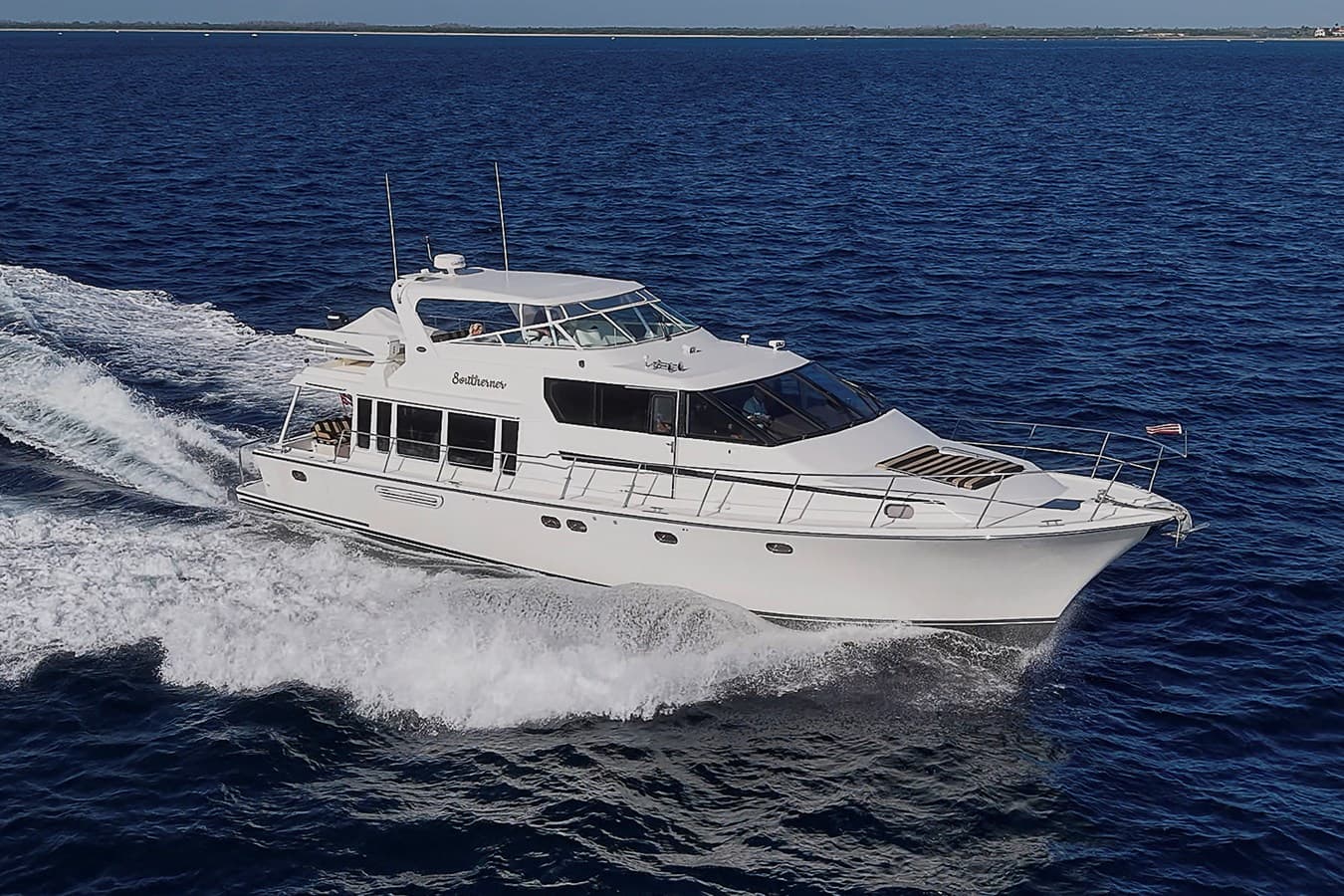 SOUTHERNER — 2005 · 65.22' · 3 Cabins · Pre-Owned