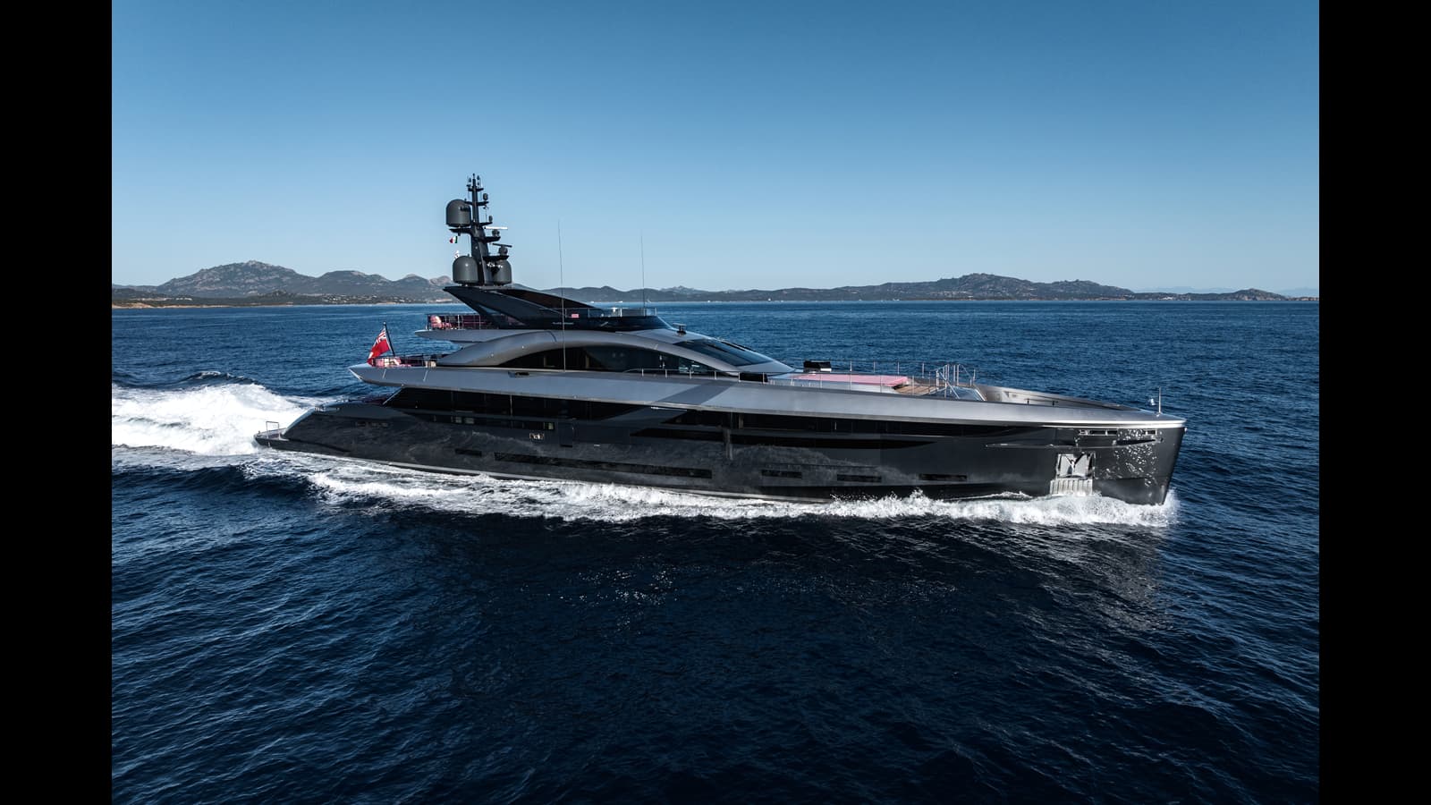 FLYING DAGGER III — 2018 · 162.99' · 5 Cabins · Pre-Owned
