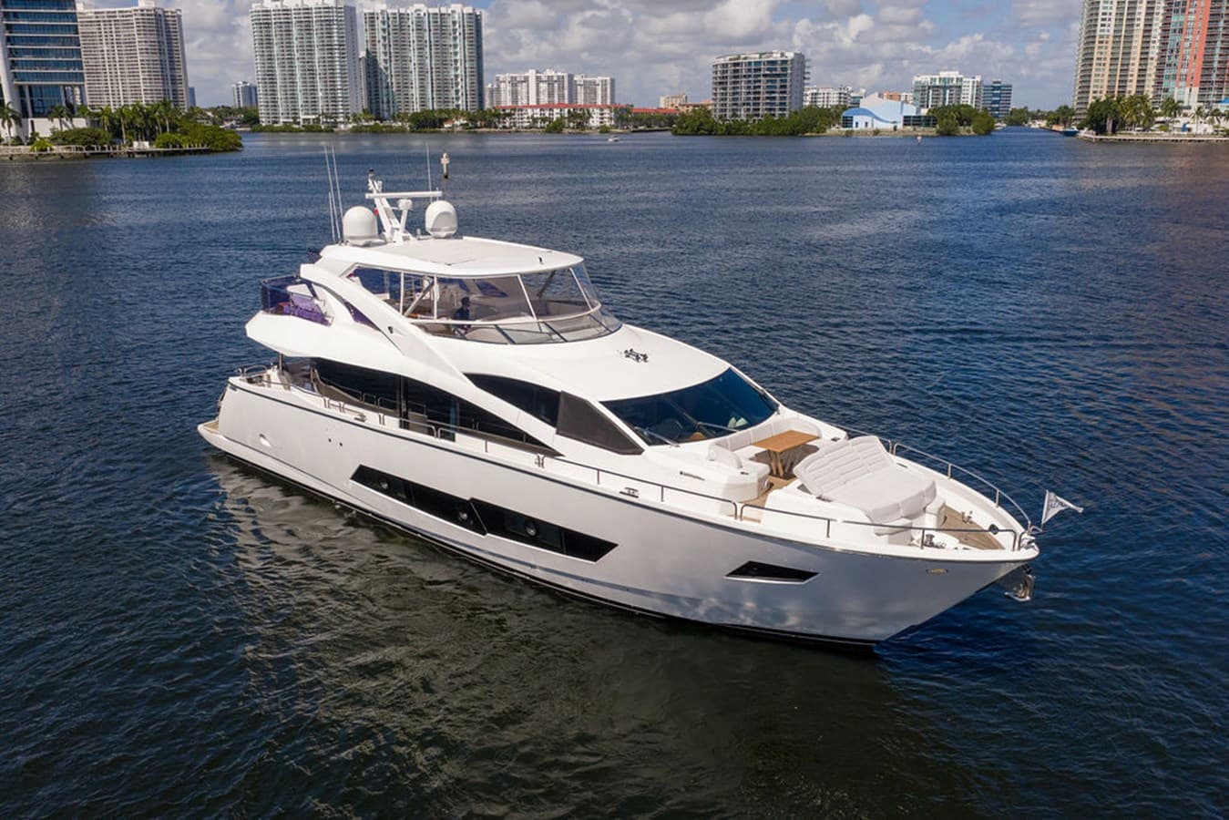 SEA ZAR — 2019 · 86.06' · 4 Cabins · Pre-Owned