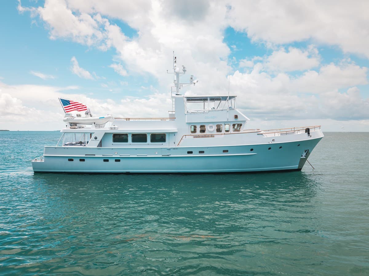 GEMBERY — 1992 · 89.99' · 3 Cabins · Pre-Owned