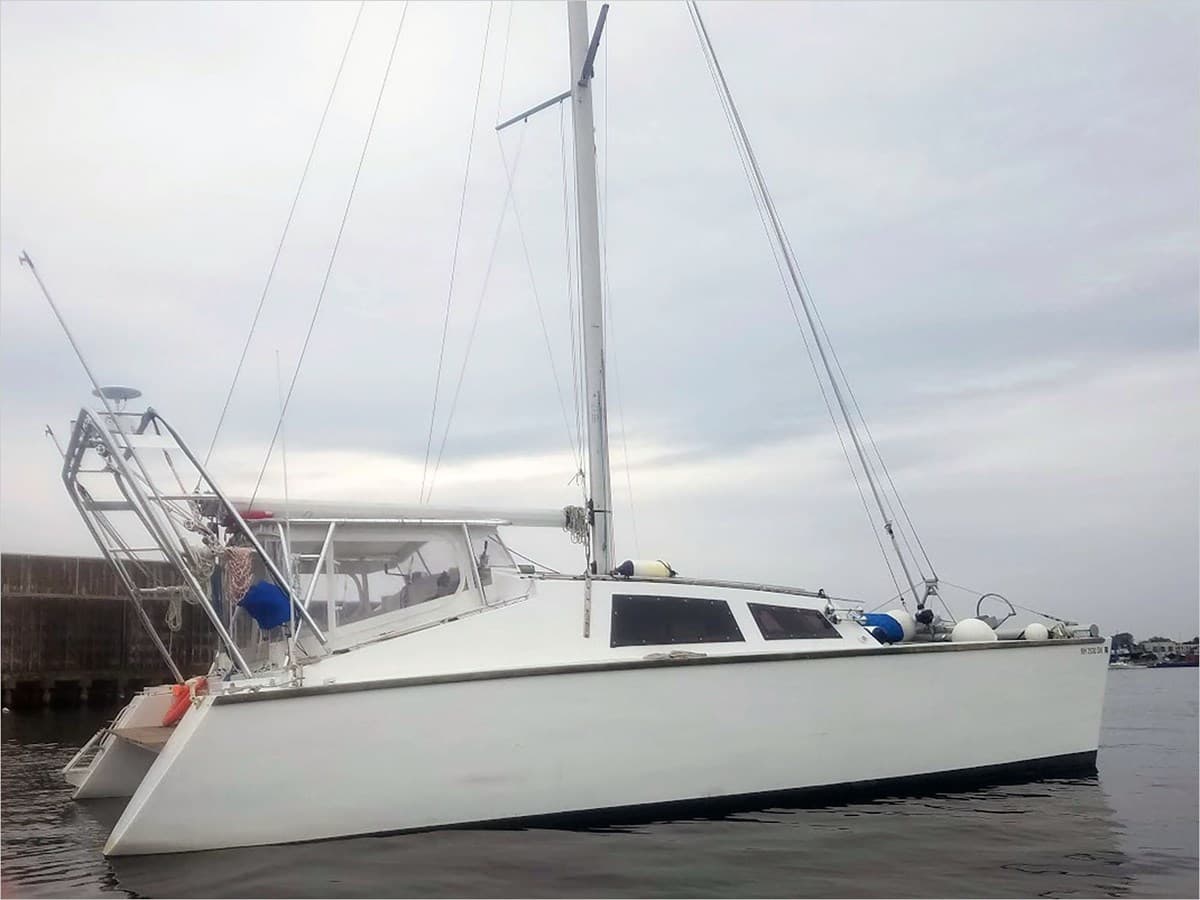 34' SIMPSON 2007 CAT 34 — 2007 · 34.06' · 1 Cabin · Pre-Owned