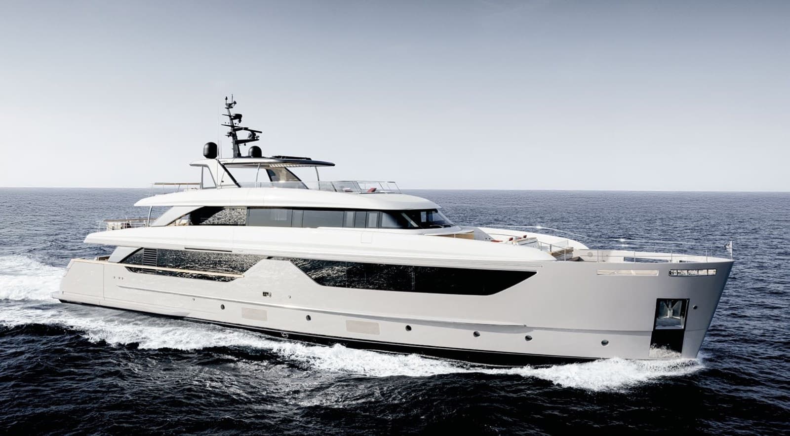 TOO COOL — 2025 · 133.53' · 5 Cabins · Pre-Owned
