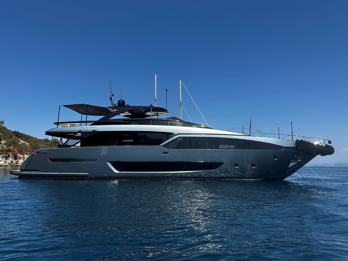 4SEAS — 2024 · 89.99' · 5 Cabins · Pre-Owned