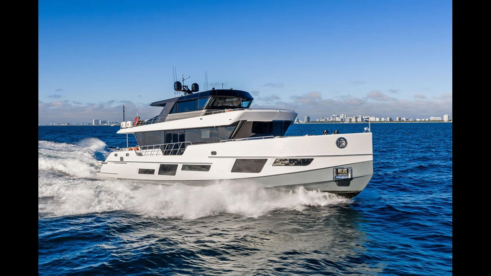 REUNION — 2022 · 96' · 4 Cabins · Pre-Owned